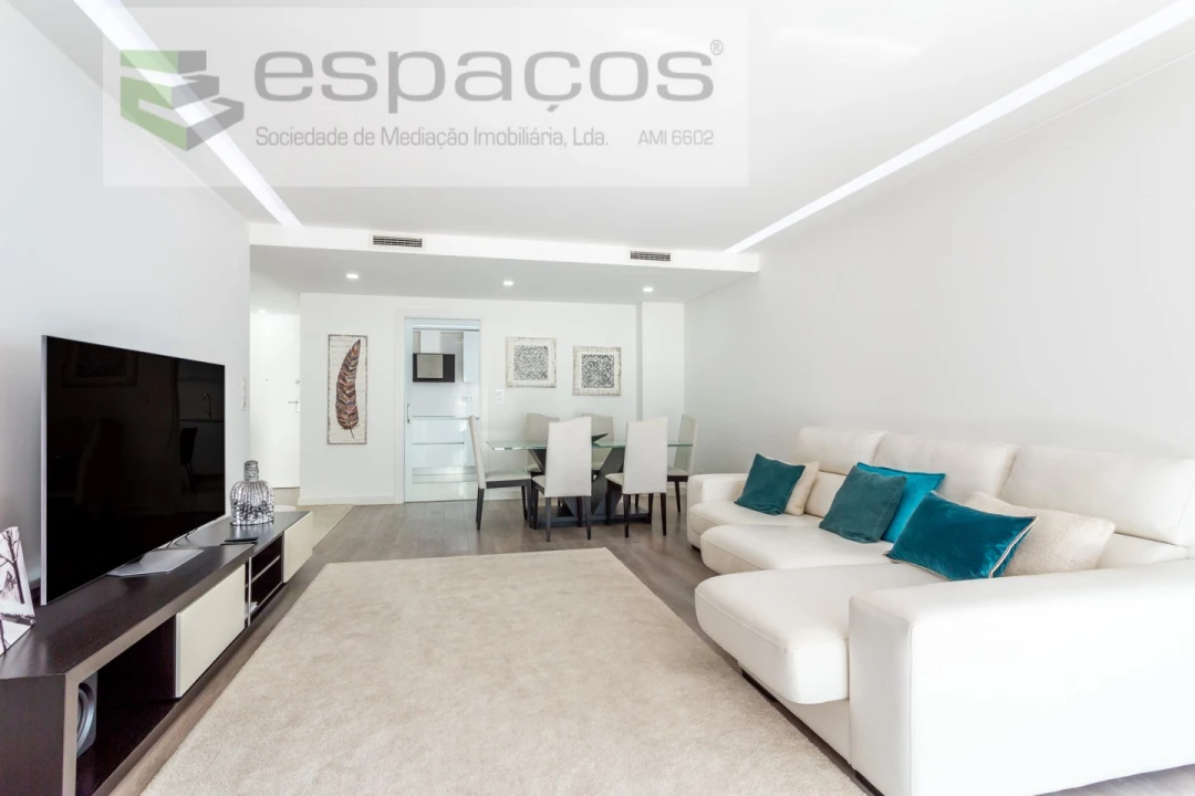 Apartamento T2 para Venda em Santa Iria de Azoia, São João da Talha e Bobadela Foto 3