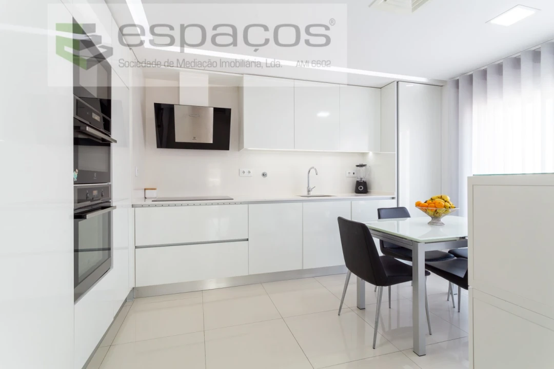 Apartamento T2 para Venda em Santa Iria de Azoia, São João da Talha e Bobadela Foto 7
