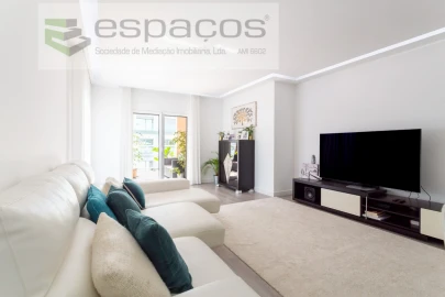 Apartamento T2 para Venda em Santa Iria de Azoia, São João da Talha e Bobadela