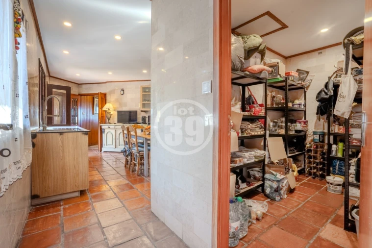 Moradia T5 para Venda em Santa Maria e São Miguel, São Martinho, São Pedro Penaferrim Foto 52
