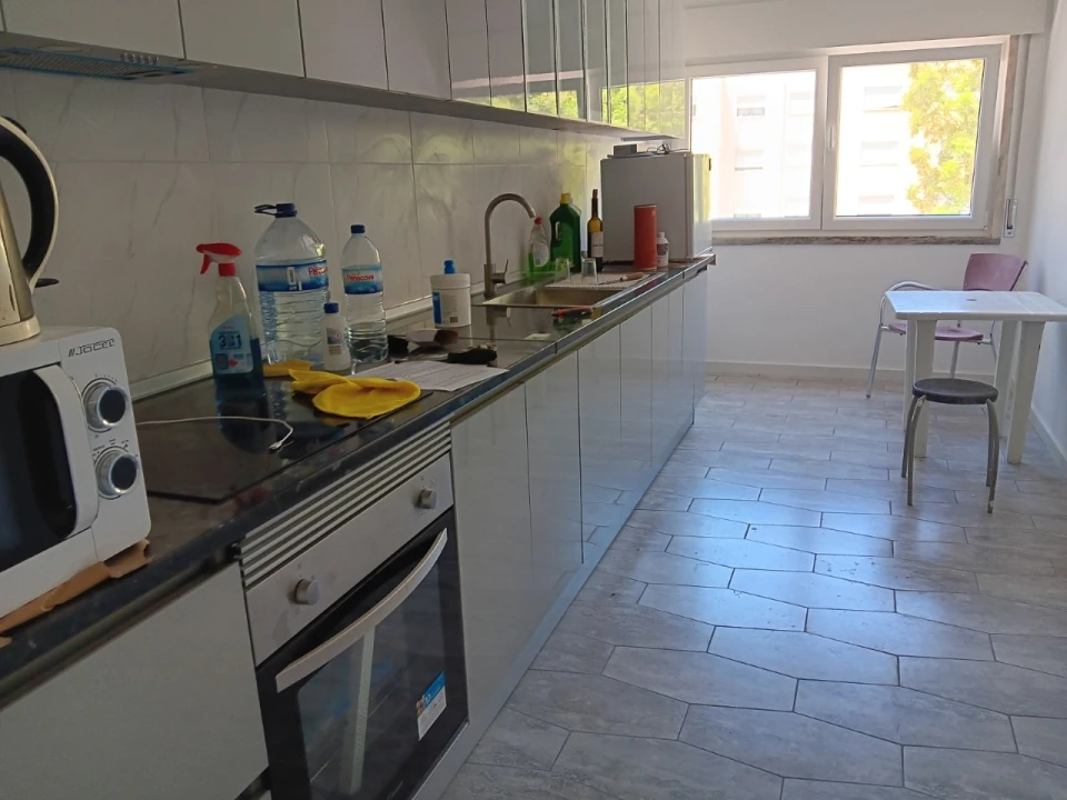 Apartamento para Venda em Massamá e Monte Abraão Foto 6