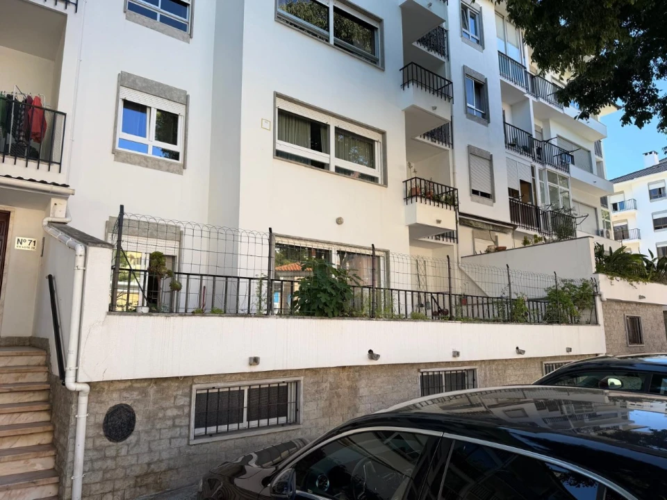 Apartamento T4 para Venda em Carcavelos e Parede Foto 1
