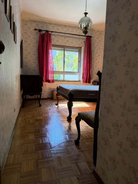 Apartamento T4 para Venda em Carcavelos e Parede