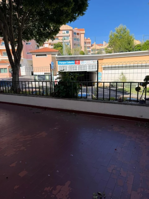 Apartamento T4 para Venda em Carcavelos e Parede