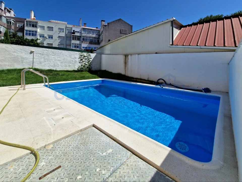 Apartamento T2 para Arrendamento em Penha de França Foto 1