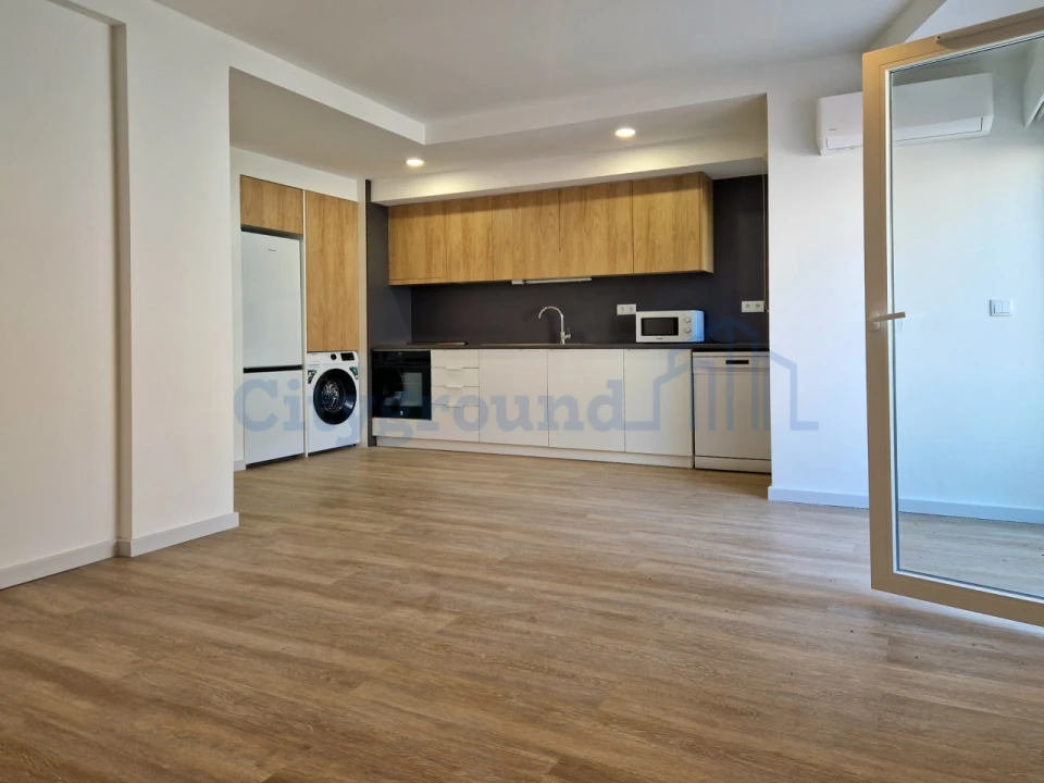 Apartamento T2 para Arrendamento em Penha de França Foto 7