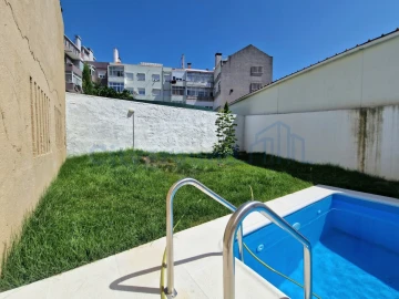 Apartamento T2 para Arrendamento em Penha de França