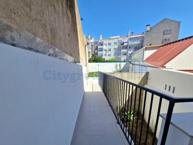 Apartamento T2 para Arrendamento em Penha de França Foto 3