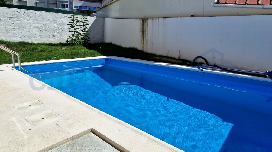 Apartamento T2 para Arrendamento em Penha de França