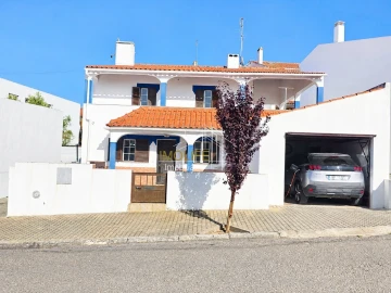 Moradia T3 para Venda em Mora