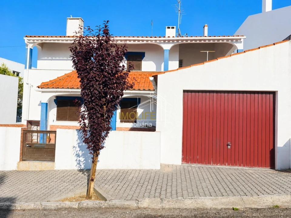 Moradia T3 para Venda em Mora Foto 5