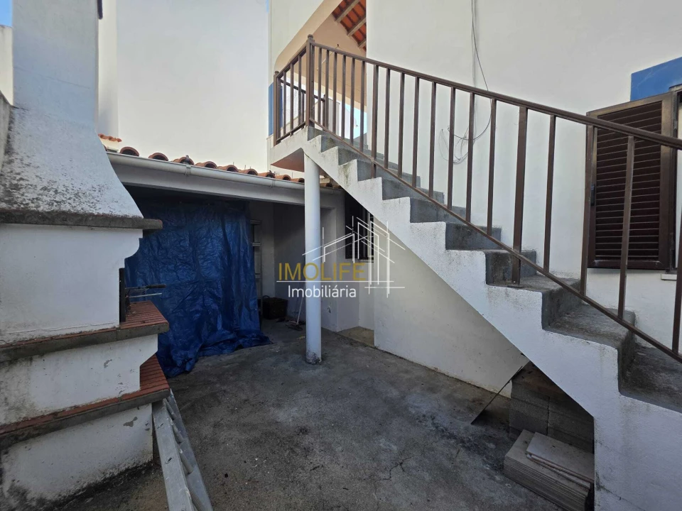 Moradia T3 para Venda em Mora Foto 13
