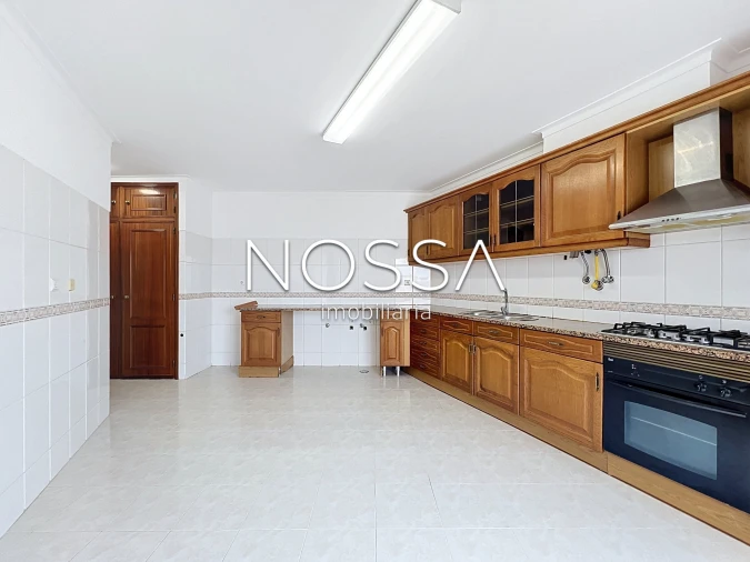 Apartamento T2 para Venda em Rio de Mouro Foto 17