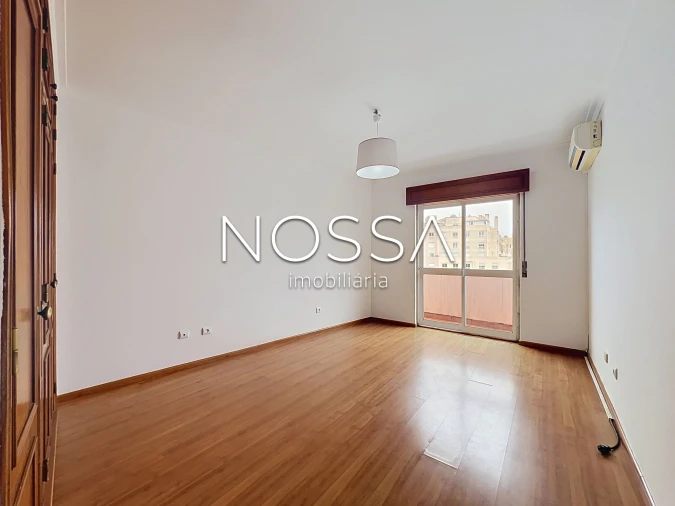 Apartamento T2 para Venda em Rio de Mouro Foto 6