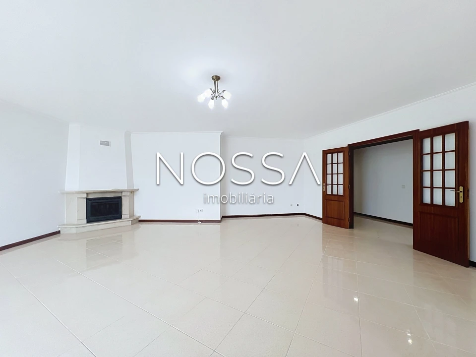 Apartamento T2 para Venda em Rio de Mouro Foto 13