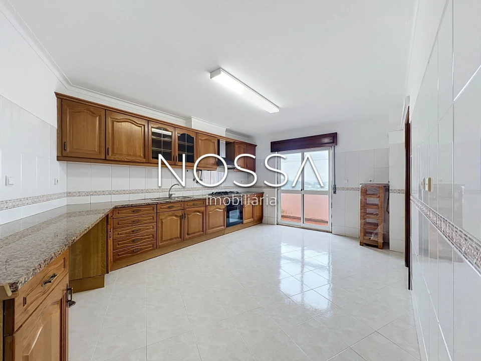 Apartamento T2 para Venda em Rio de Mouro Foto 4