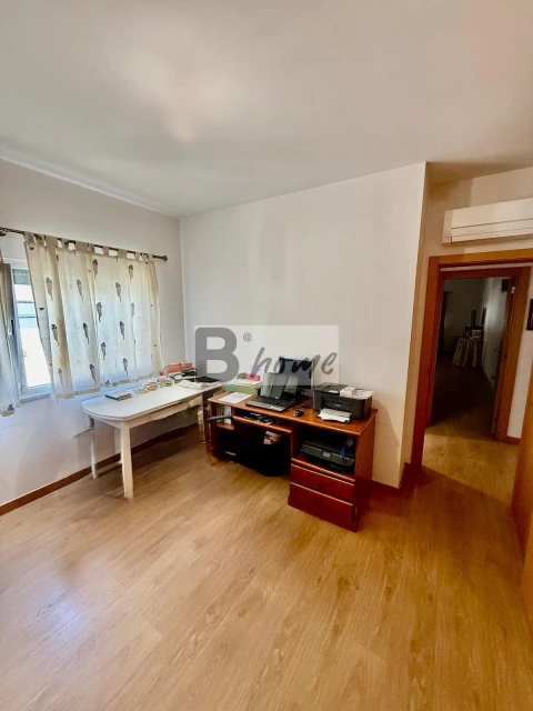 Moradia T3 para Venda em Charneca de Caparica e Sobreda