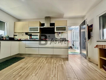 Moradia T3 para Venda em Charneca de Caparica e Sobreda
