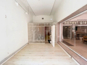 Loja para Arrendamento em Santa Maria Maior