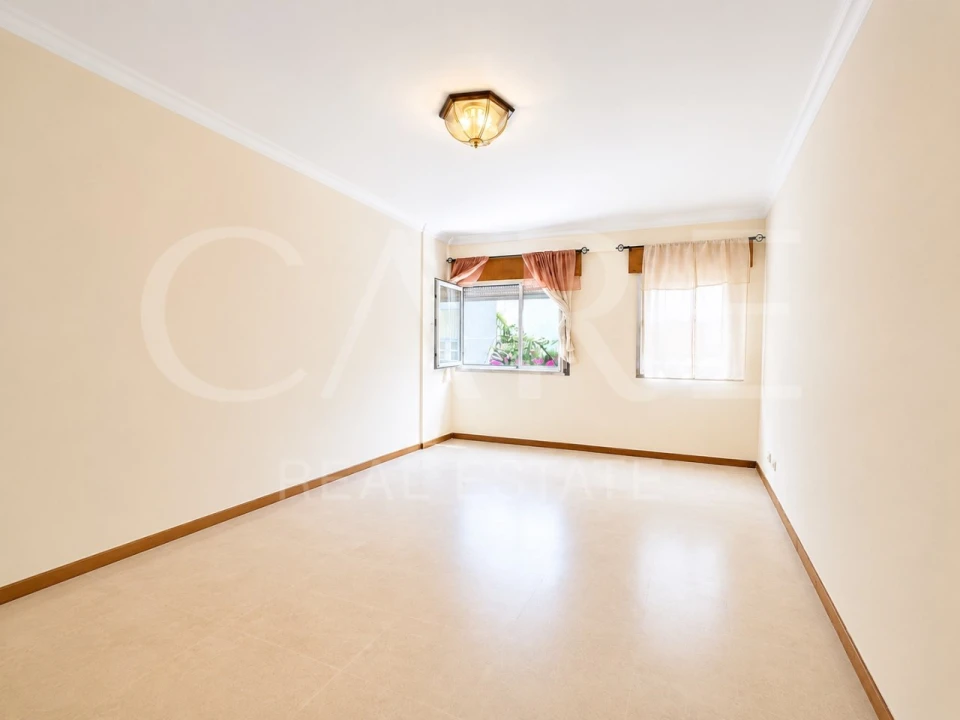 Apartamento T2 para Venda em Benfica Foto 1