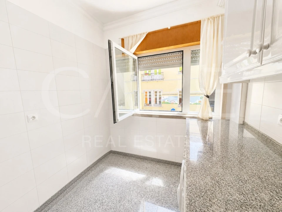Apartamento T2 para Venda em Benfica Foto 8