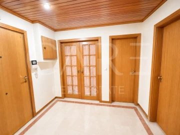 Apartamento T2 para Venda em Benfica