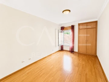 Apartamento T2 para Venda em Benfica