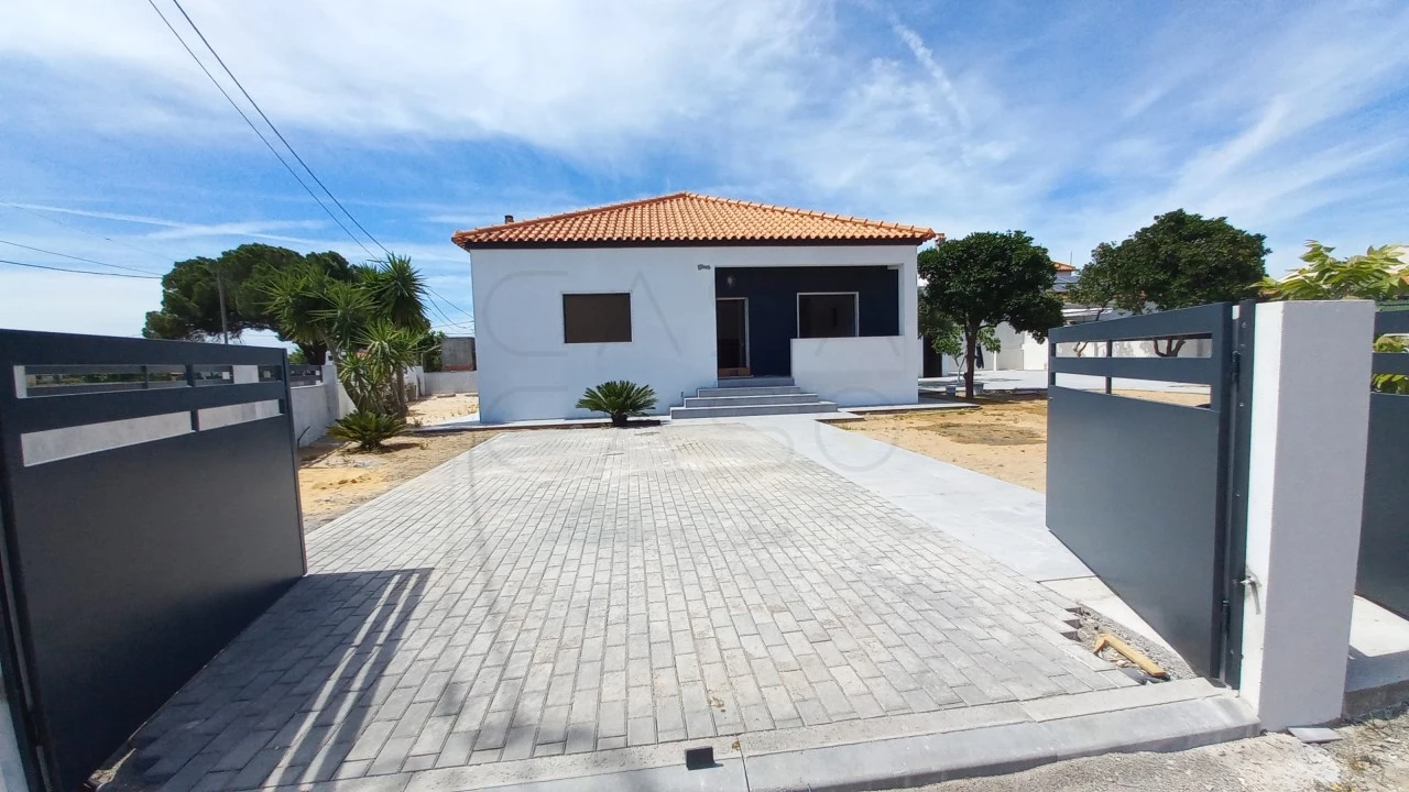 Moradia T3 para Venda em Quinta do Anjo Foto 23