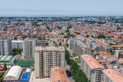 Apartamento T2 para Venda em Cedofeita, Santo Ildefonso, Sé, Miragaia, São Nicolau e Vitória