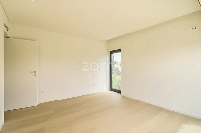 Moradia T6 para Venda em Anta e Guetim