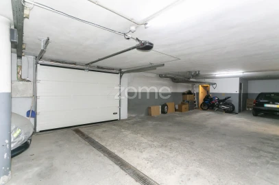 Apartamento T3 para Arrendamento em Nogueira e Silva Escura
