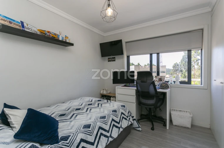 Apartamento T3 para Arrendamento em Nogueira e Silva Escura Foto 28
