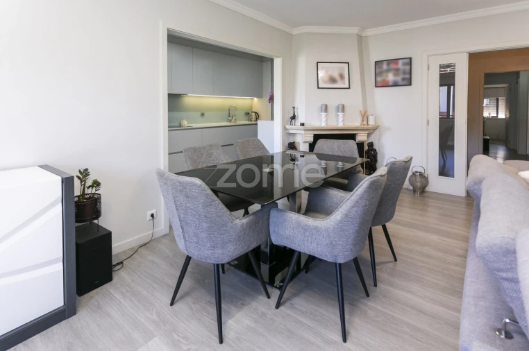 Apartamento T3 para Arrendamento em Nogueira e Silva Escura Foto 7