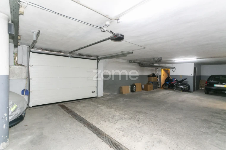 Apartamento T3 para Arrendamento em Nogueira e Silva Escura Foto 36