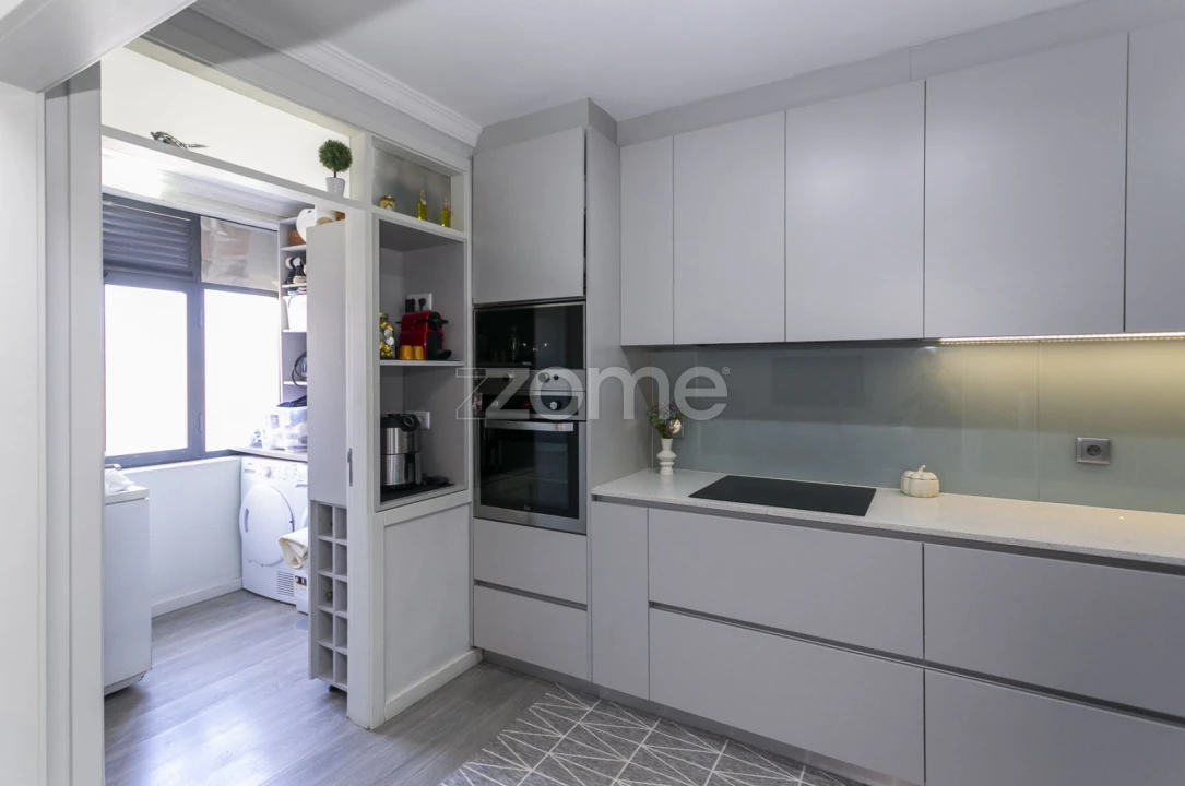 Apartamento T3 para Arrendamento em Nogueira e Silva Escura Foto 10
