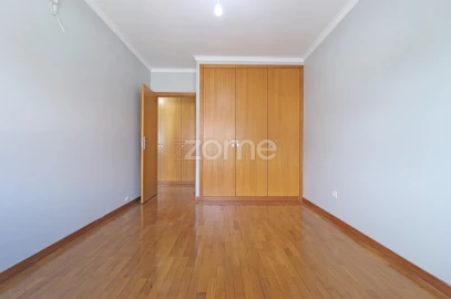 Apartamento T2 para Arrendamento em Custóias, Leça do Balio e Guifões