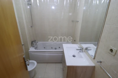 Apartamento T2 para Arrendamento em Custóias, Leça do Balio e Guifões