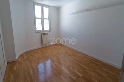 Apartamento T4 para Venda em Santa Maria, São Pedro e Matacães