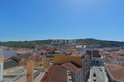 Apartamento T4 para Venda em Santa Maria, São Pedro e Matacães