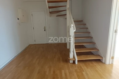 Apartamento T4 para Venda em Santa Maria, São Pedro e Matacães