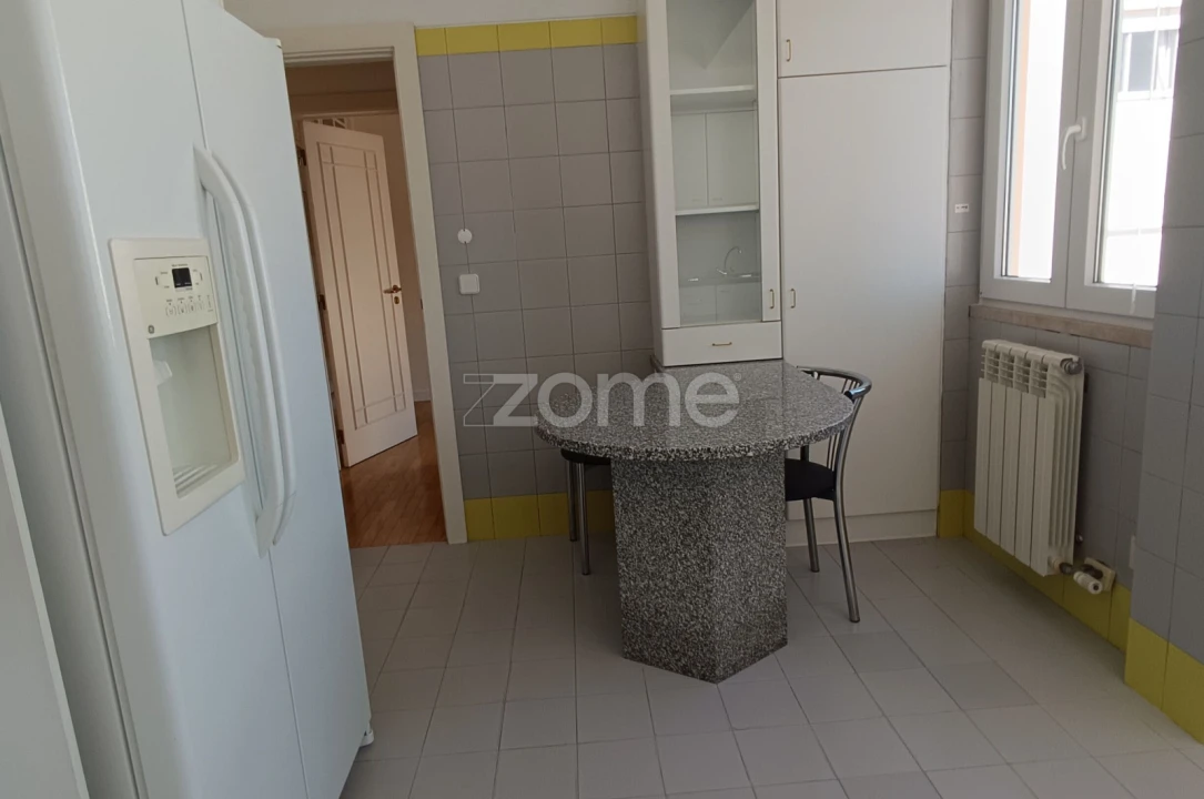 Apartamento T4 para Venda em Santa Maria, São Pedro e Matacães Foto 30