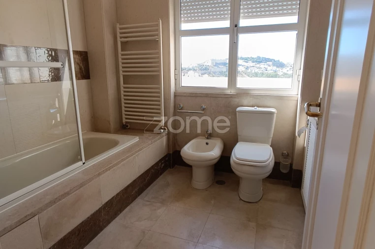 Apartamento T4 para Venda em Santa Maria, São Pedro e Matacães Foto 18