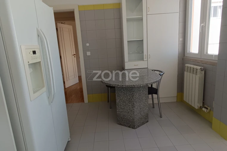 Apartamento T4 para Venda em Santa Maria, São Pedro e Matacães Foto 30