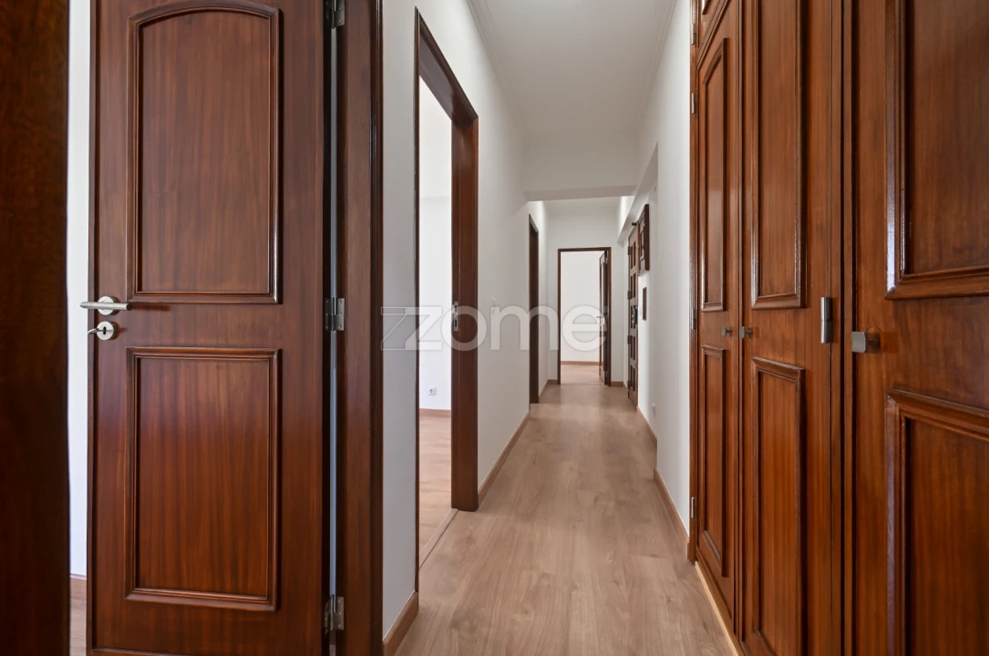 Apartamento T2 para Venda em Algueirão-Mem Martins Foto 6
