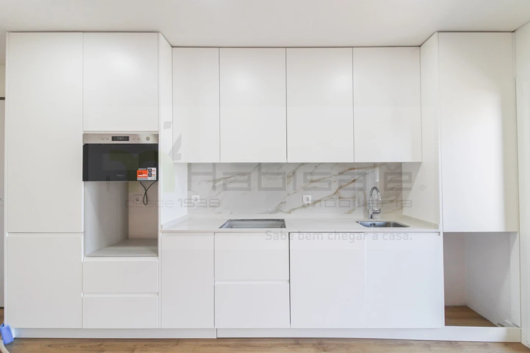 Apartamento T3 para Venda em Santo António dos Cavaleiros e Frielas Foto 5