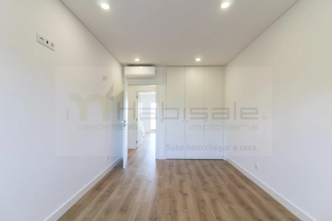 Apartamento T3 para Venda em Santo António dos Cavaleiros e Frielas Foto 20