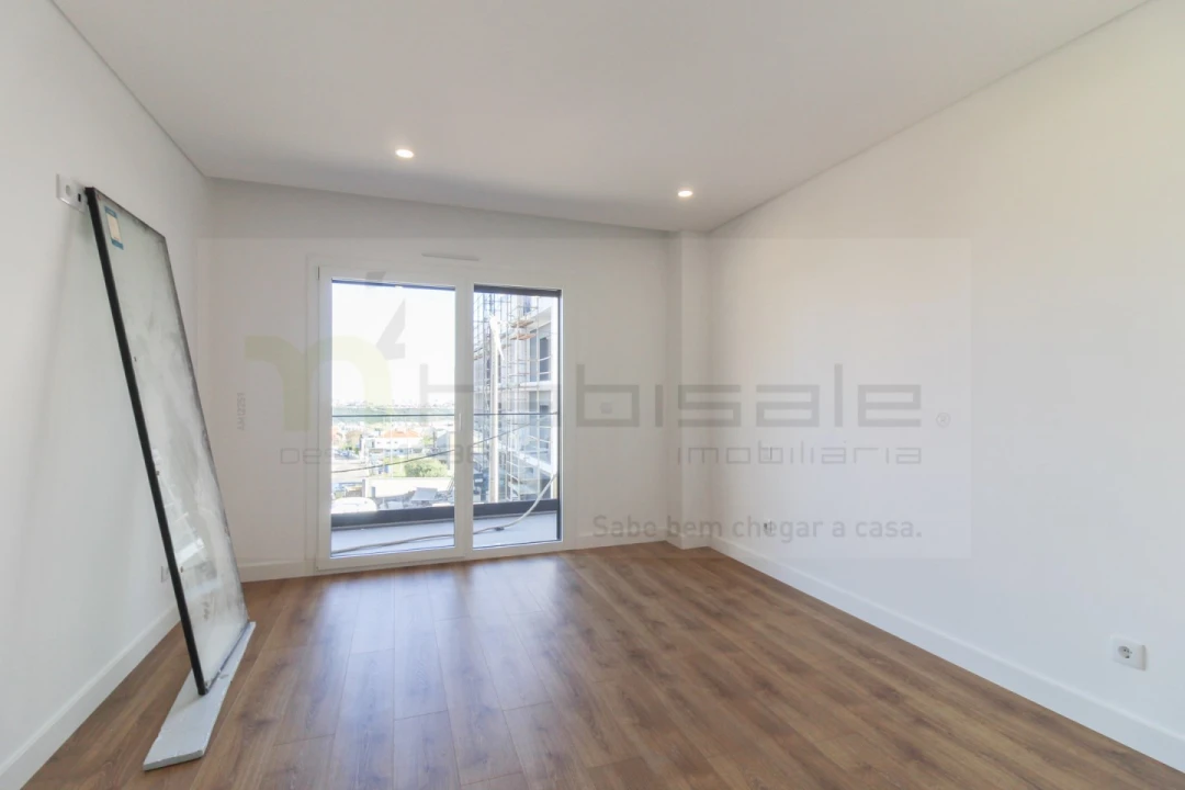Apartamento T3 para Venda em Santo António dos Cavaleiros e Frielas Foto 22
