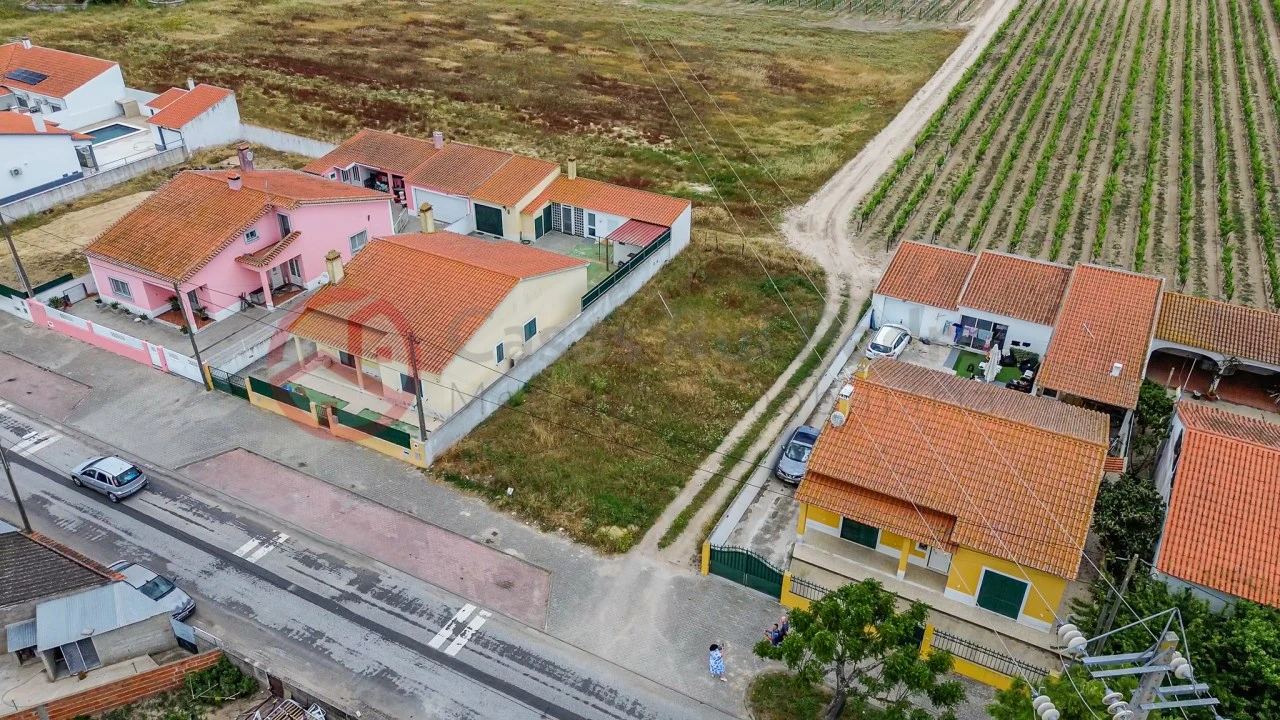 Moradia T3 para Venda em Muge Foto 2