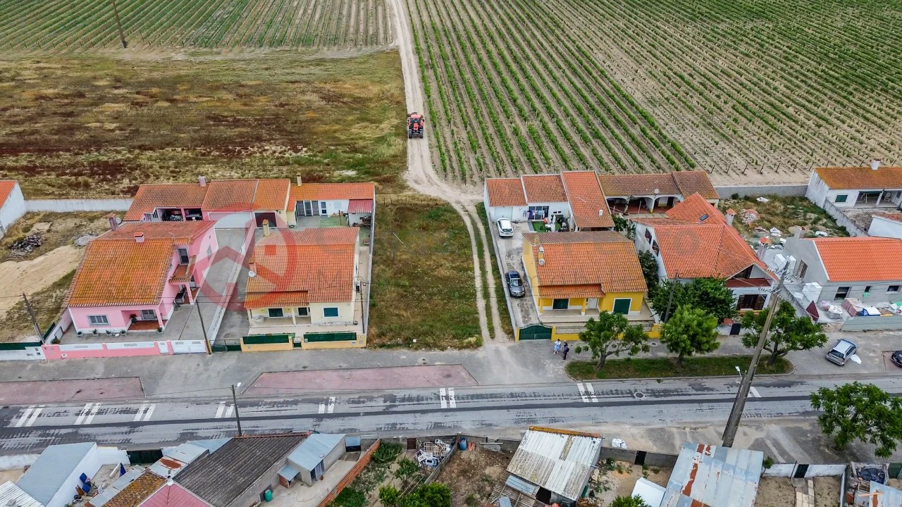 Moradia T3 para Venda em Muge Foto 8