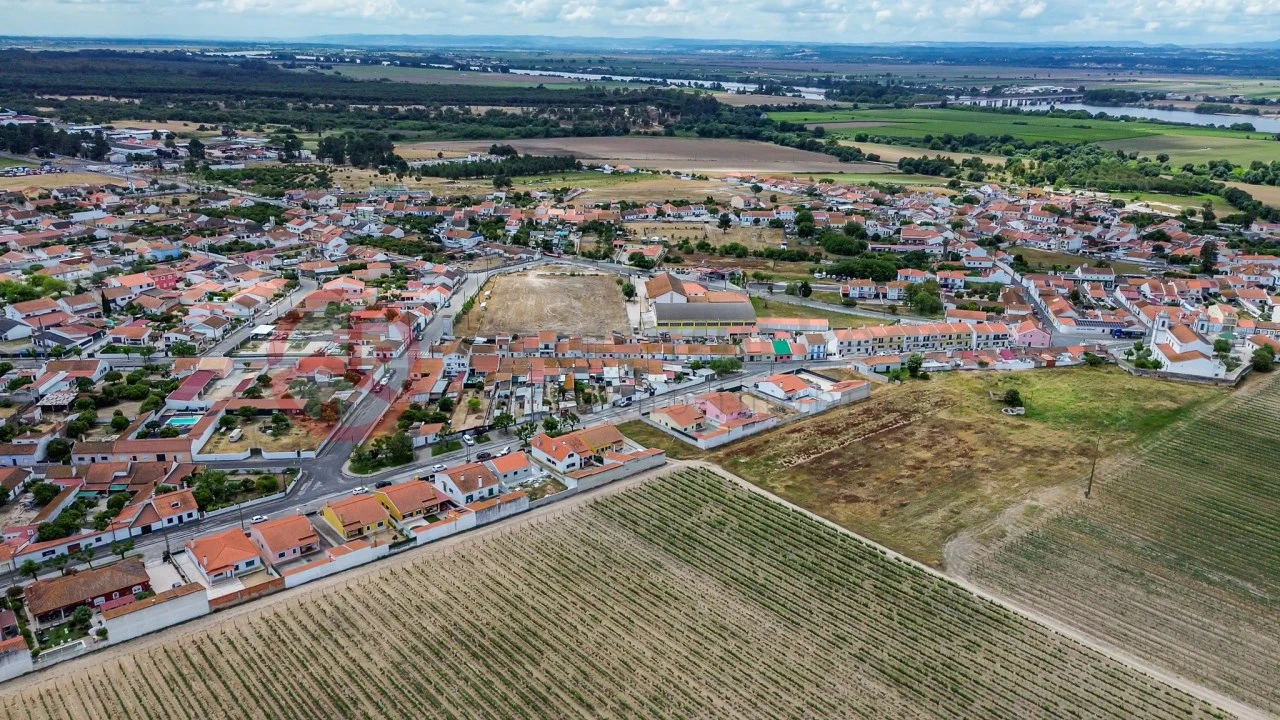 Moradia T3 para Venda em Muge Foto 24